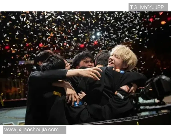 FPX战队进攻体系解析：如何在英雄联盟中实现高效团队协作与战术执行